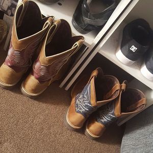 Meet your Posher, Hinda